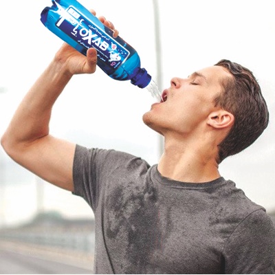 مزایای نوشیدن آب غنی شده با اکسیژن در بهبود سوخت و ساز بدن